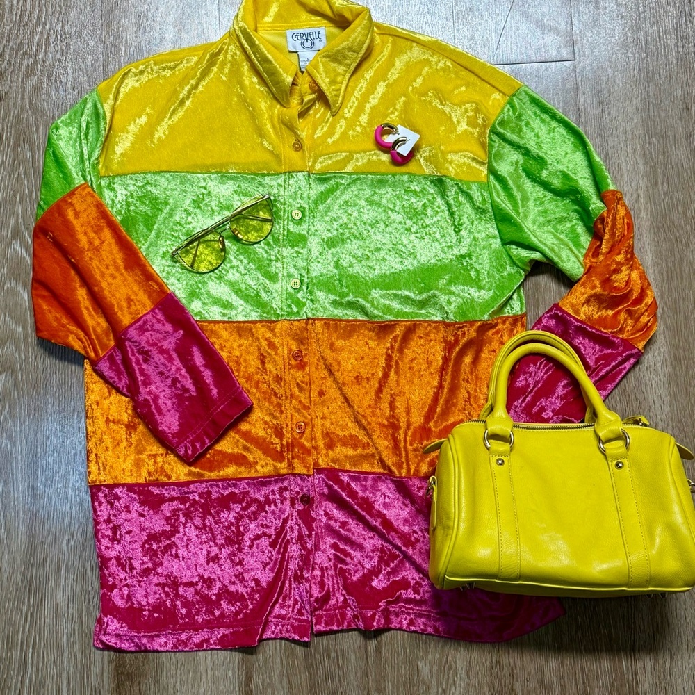 Colorful VTG Blouse/ free Purse/Earring Bundle